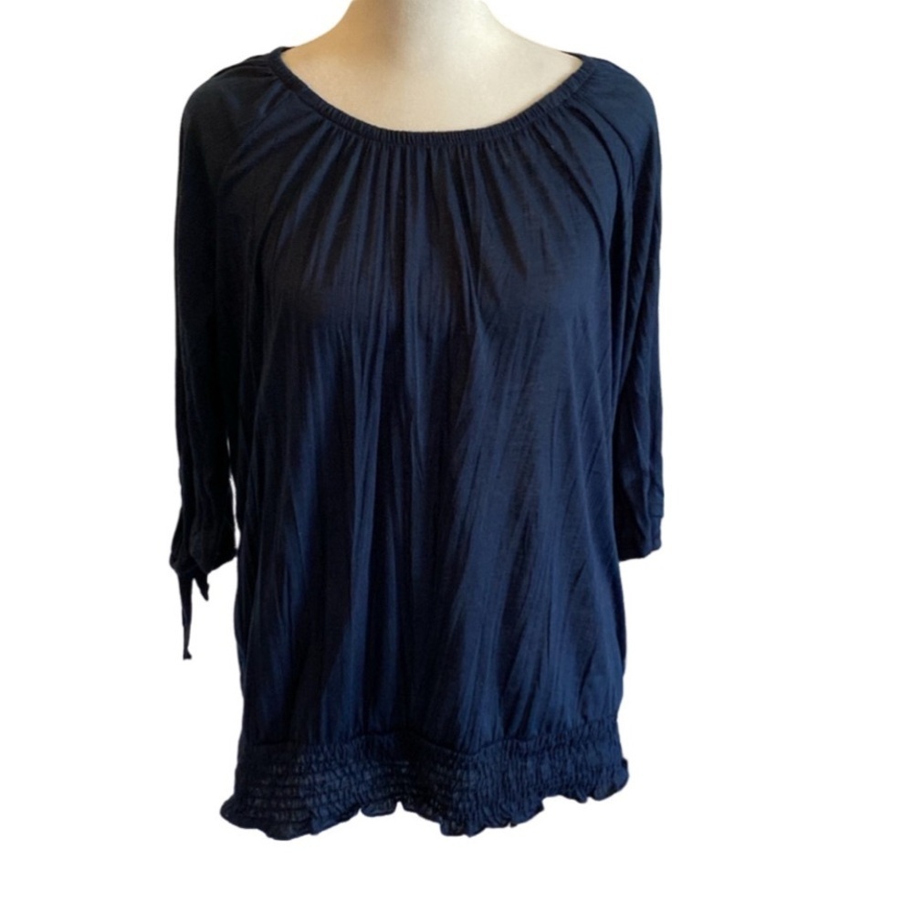 New York Laundry blouse. Size L. Navy blue, elastic waist. 3/4 sleeves.